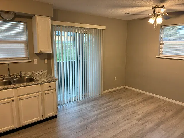 2 bed, 850 sqft, $850 — Photo 3