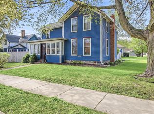 725 W South STREET, Oconomowoc, WI 53066