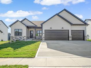 3160 Ashley Dr, Glen Carbon, IL 62034