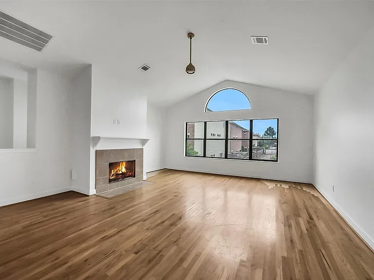 650 Westcross St #70 — Photo 26