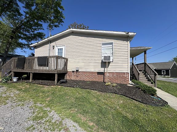 4th image of 139 Tanner Cir