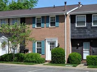 625 Newton Sq, Moon Township, PA 15108