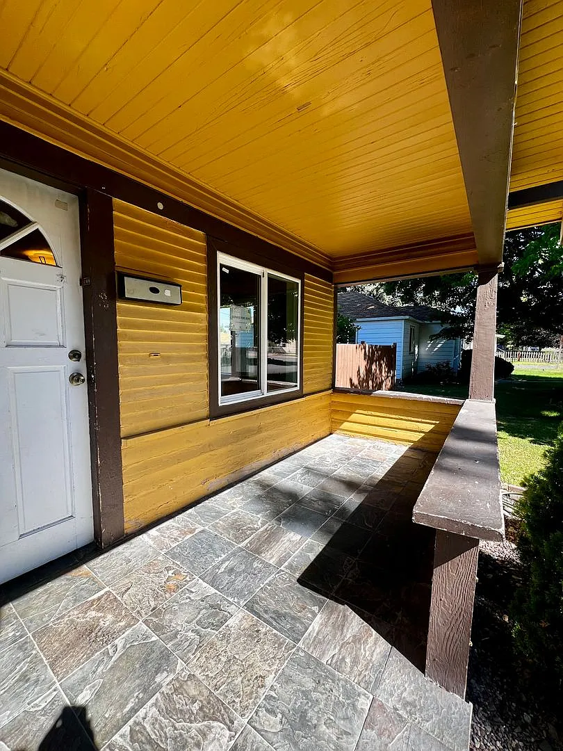 Non-Refundable & Security Deposit Total: $2300.00 — Photo 3