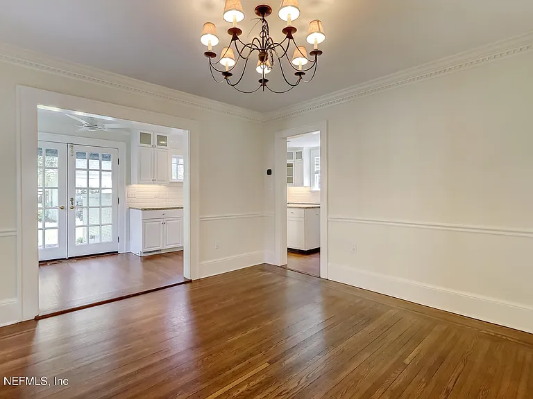 3684 Pine St — Photo 13