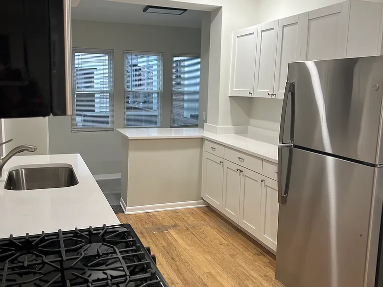 3407 N Paulina St #2 — Photo 3