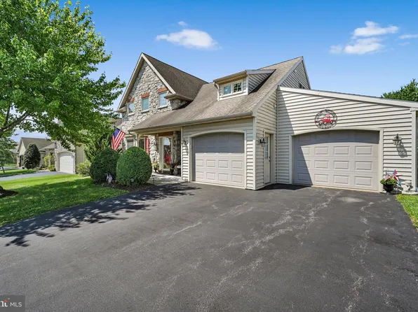 1066 Cambridge Dr, Manheim, PA 17545