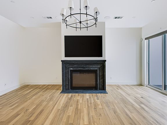 3rd image of 4509 Emerson Ave #2