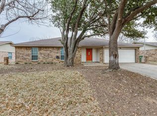 7436 Timberhill Dr, North Richland Hills, TX 76182