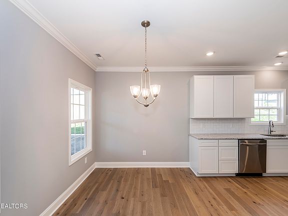 5th image of 7731 Willow Branch Ln