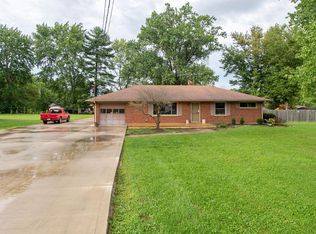 900 Hawthorne Dr, Cincinnati, OH 45245