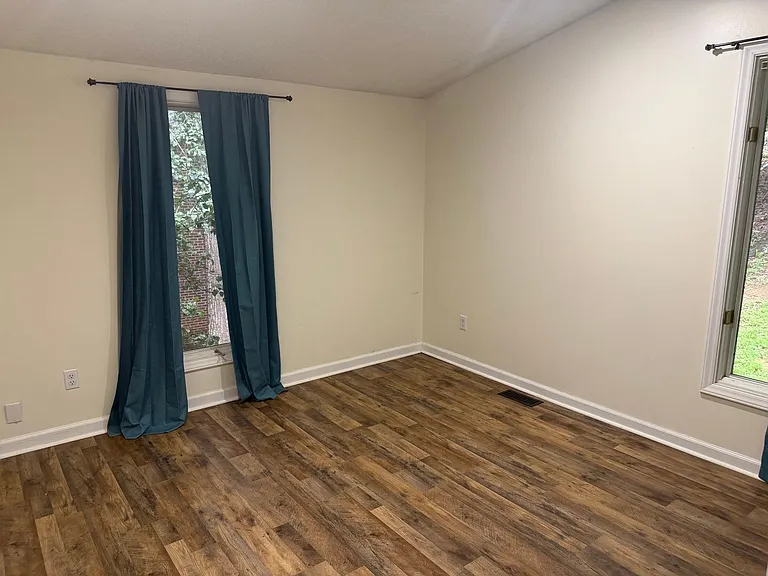 704 Stuffle St — Photo 19