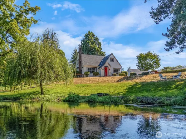 2210 W Pioneer Avenue, Puyallup, WA 98371