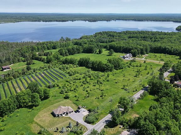 4th image of 80 Round Lake Rd