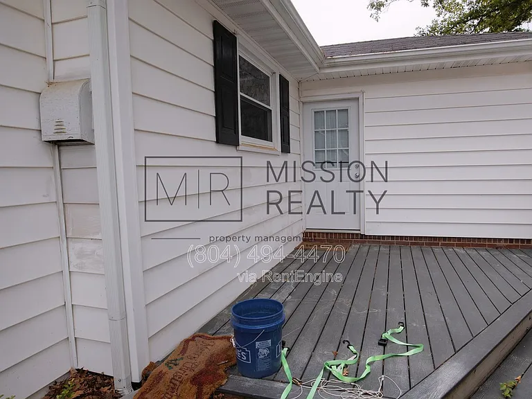 1107 Ironington Rd — Photo 5