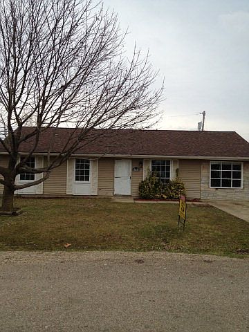 1st image of 213 Saint Anns Ln