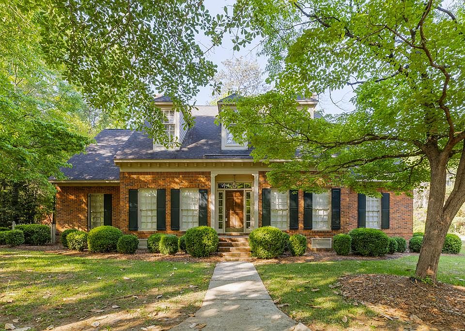 1st image of 126 Wood Valley Dr