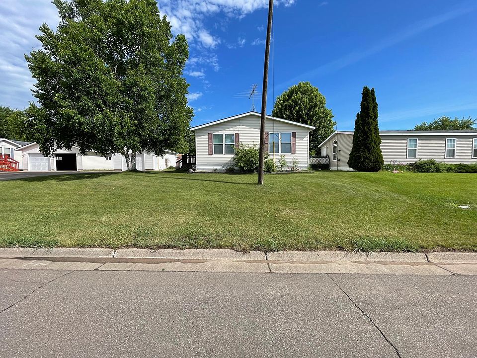 1st image of 708 1st St E