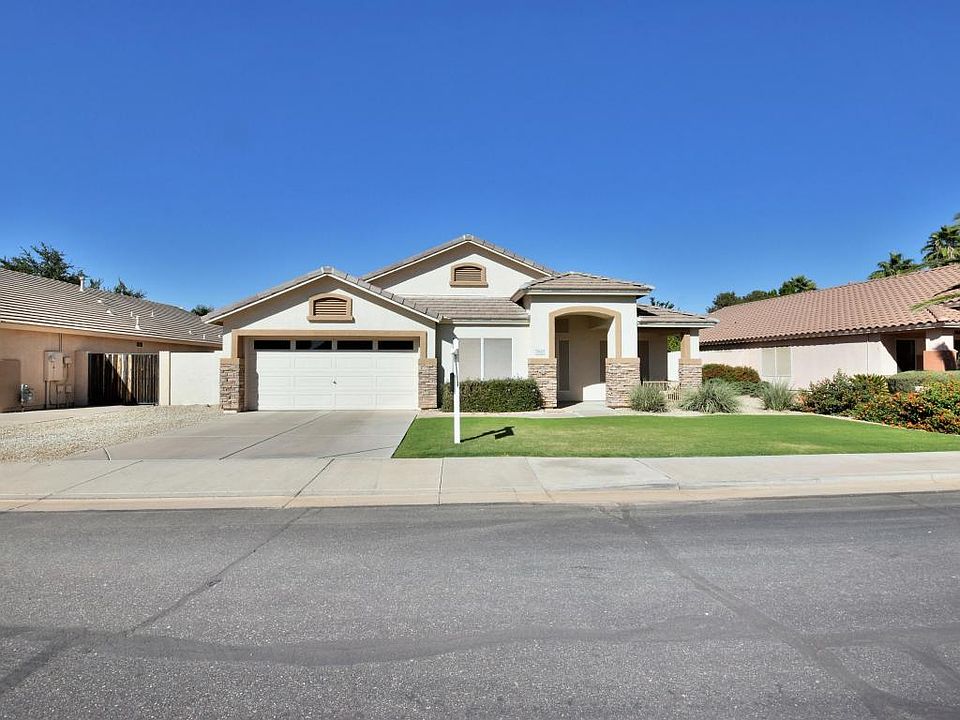 1st image of 5640 E Grove Cir