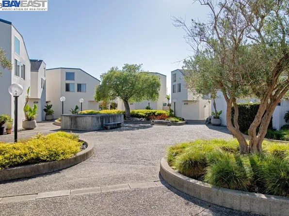 450 Cola Ballena APT E, Alameda, CA 94501