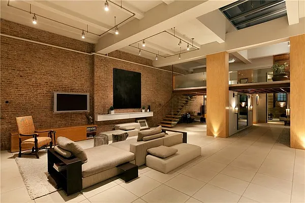 Rented by Keller Williams NYC | media 23