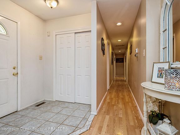 5th image of 814 Clifton Street
