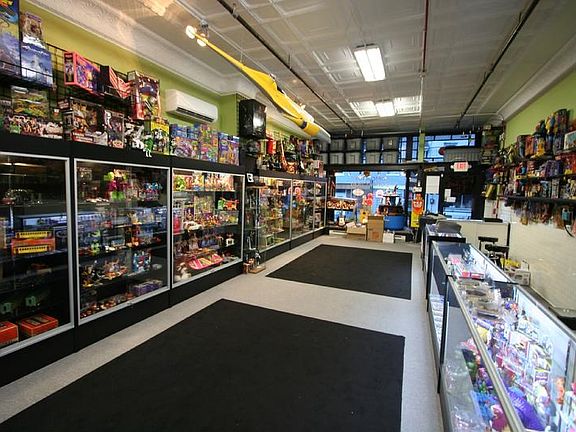 3rd image of 101-105 E Pittsburgh St
