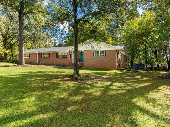 709 Plantation Rd, Lancaster, SC 29720