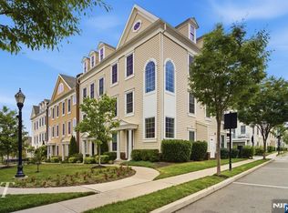 141 Roosevelt Dr, Wood Ridge, NJ 07075