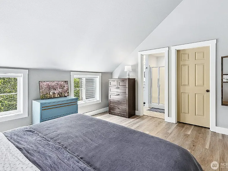 490 Madison Ave N #202 — Photo 14