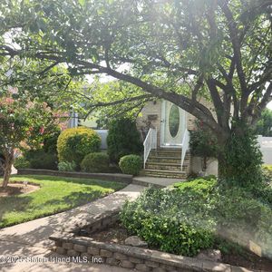 236 Mallory Ave, Staten Island, NY, 10305