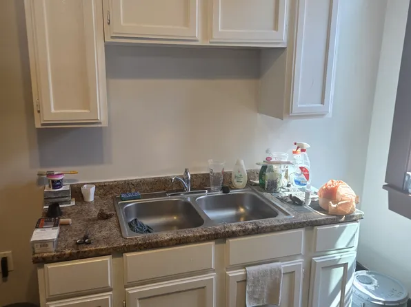 5228 S Wells St #2, Chicago, IL 60609