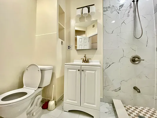 Rented by Compass | media 19