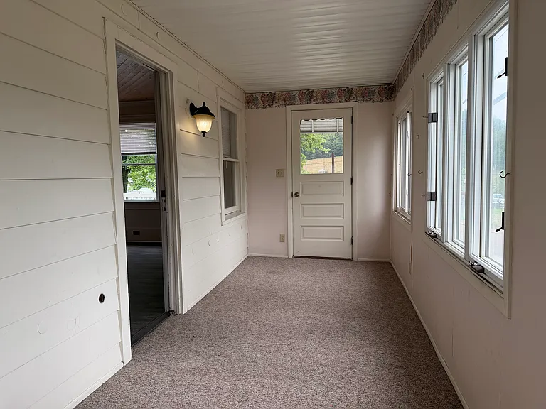 102 W Jefferson St — Photo 8