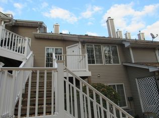 7 Stevens Ct, Bedminster, NJ 07921