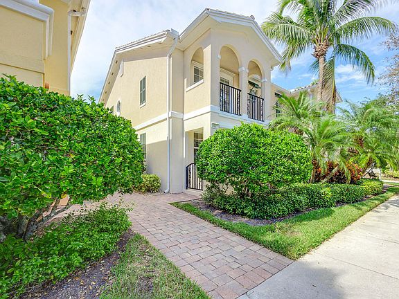 3rd image of 8027 Sorrento Ln