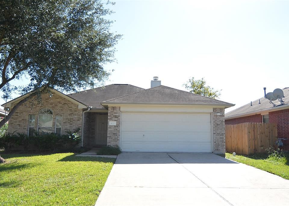 1st image of 16215 Willowford Ct