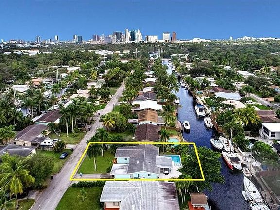 2nd image of 1708 SW 5th St #1708
