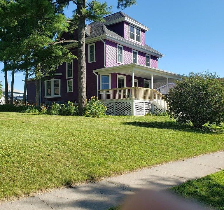 2nd image of 350 1st Avenue South Avenue