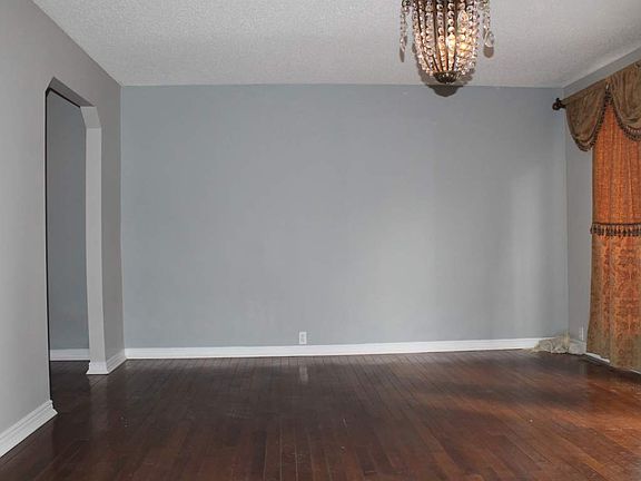 3rd image of 8708 38a Ave NW
