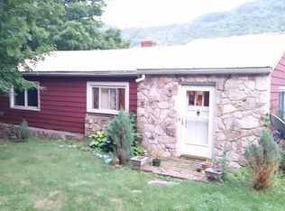 3232 Ridgecrest Rd, Bluefield, WV 24701