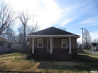 344 W 4th St, Benton, IL 62812