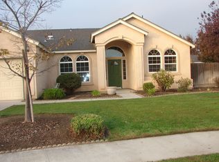 1336 Persimmon St, Lemoore, CA 93245