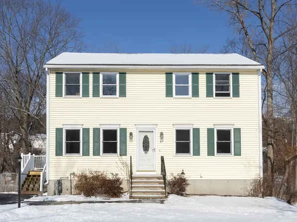 91 Chippy Ln, Methuen, MA 01844