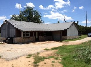 101 Mountain Loop Dr, Johnson City, TX 78636