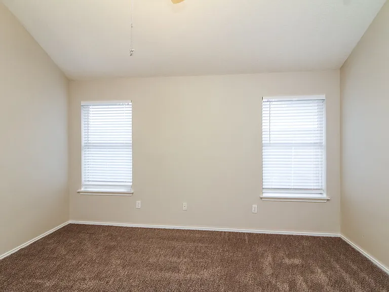 2717 Pioneer Ln — Photo 9