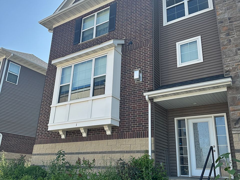 1st image of 440 3rd Ave