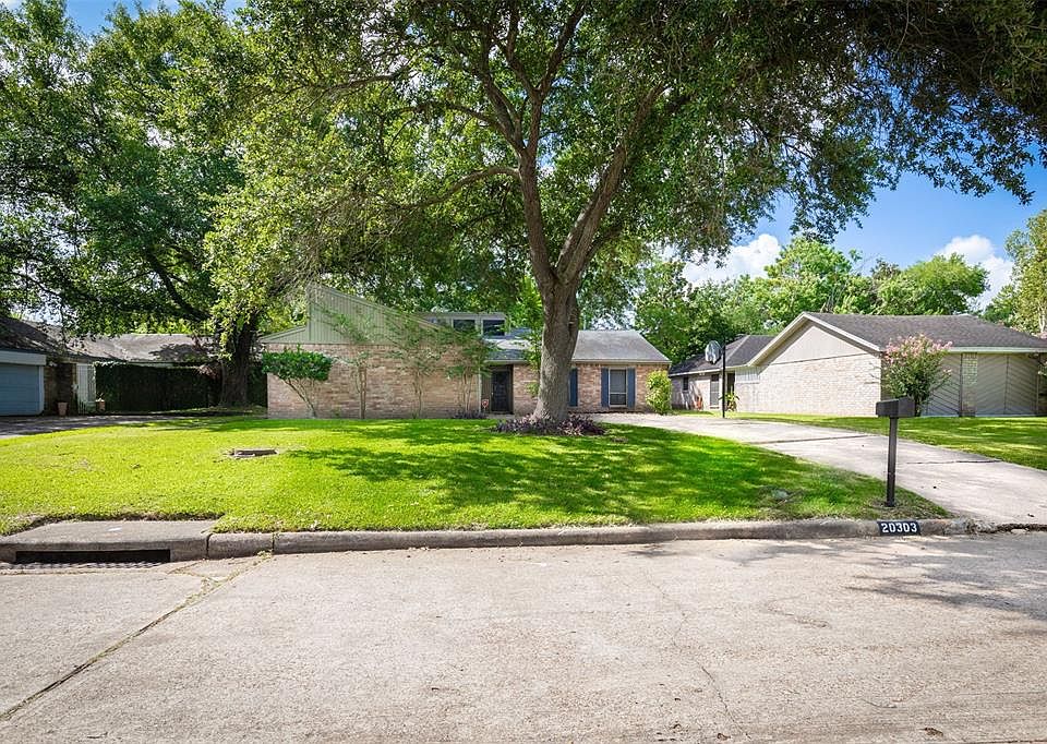 1st image of 20303 Lake Sherwood Dr