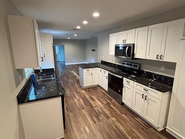 602 Gray Ave — Photo 7