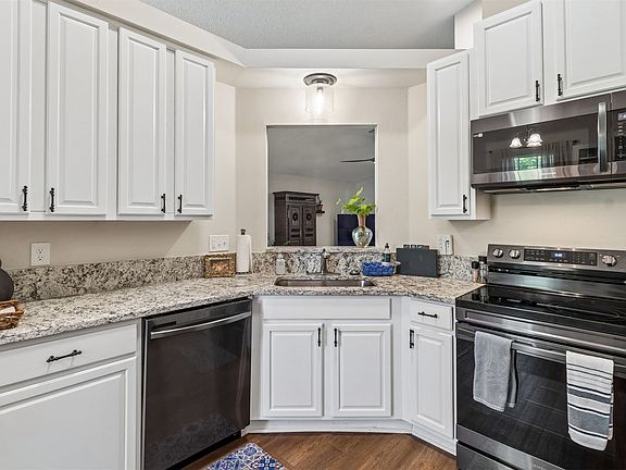 4th image of 1671 Dockside Dr