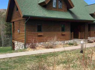 625 Moose Mountain Dr, Lutsen, MN 55612